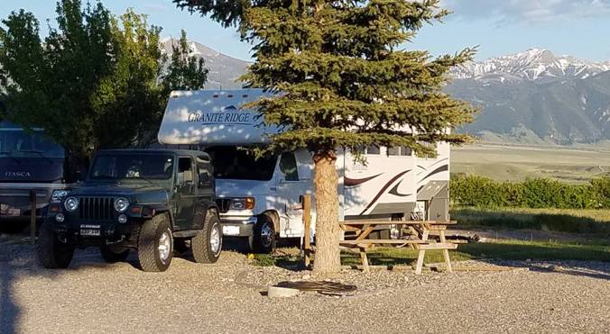 rv and jeep